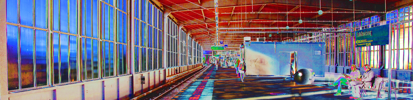 S-Bahnhof Schöneberg, train station in extreme colours