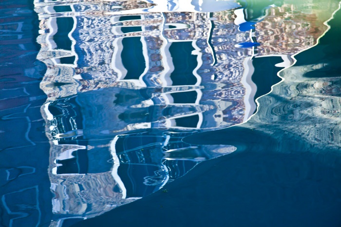 photo series, Venice mirror, 2011, by Charlie Alice Raya