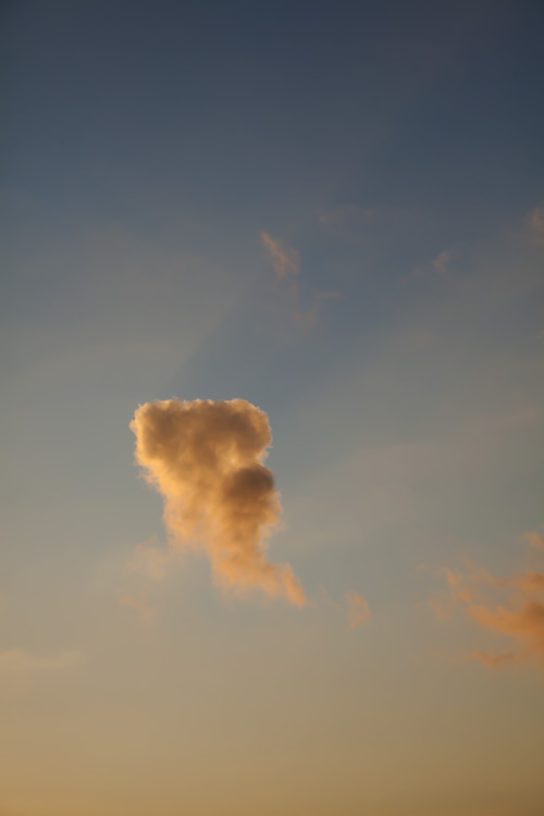 clouds echoing, photo series by Charlie Alice Raya, 2022